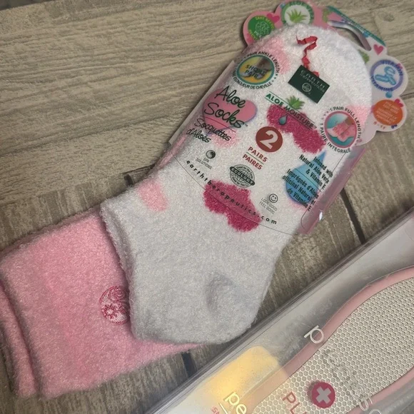 Earth Therapeutics NEW Self-Care Foot and Face Kit - Picture 7 of 7